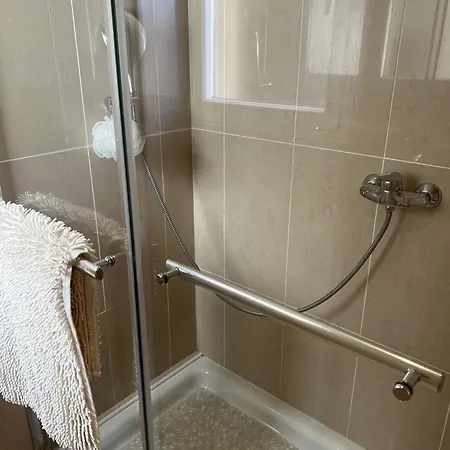 Apartment - Sleeps 4 - Parking - Pool - Sea Views
